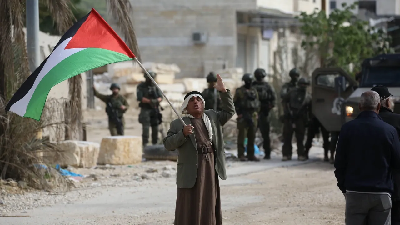 Reino Unido condena a aprovação de novos colonatos ilegais de Israel na Cisjordânia sob ocupação