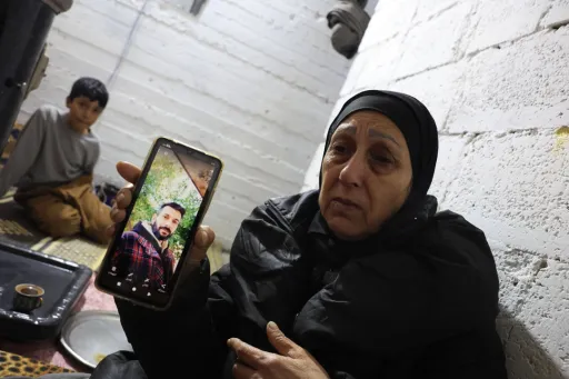 سوريا.. جيش الاحتلال ونظام الأسد البائد يفجعان أُمّاً بفقدان 4 من أبنائها