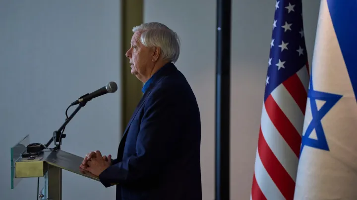 سناتور جمهوری‌خواه آمریکا: در صورت وجود شواهد غنی‌سازی، حمله به ایران را به ترامپ توصیه می‌کنم