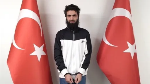 الاستخبارات التركية تعتقل ما يسمى مسؤولاً بـ"داعش" الإرهابي على الحدود الأفغانية-الباكستانية