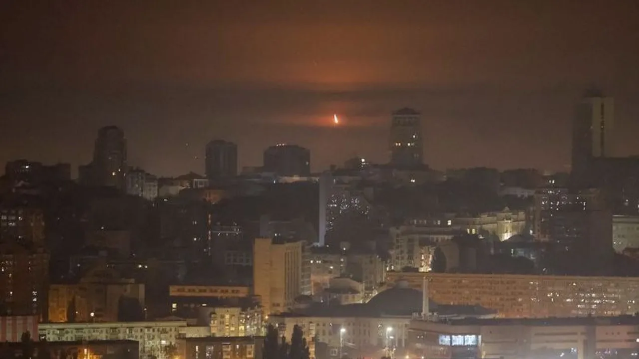 Rússia lança ataque aéreo contra Kiev em meio a negociações de paz