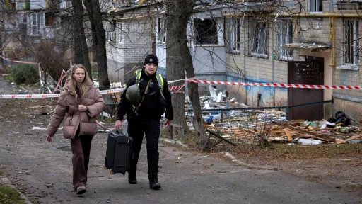 روسيا تعلن السيطرة على قريتين في أوكرانيا.. وكييف تؤكد إسقاط مئات الصواريخ والمسيّرات