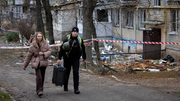 روسيا تعلن السيطرة على قريتين في أوكرانيا.. وكييف تؤكد إسقاط مئات الصواريخ والمسيّرات