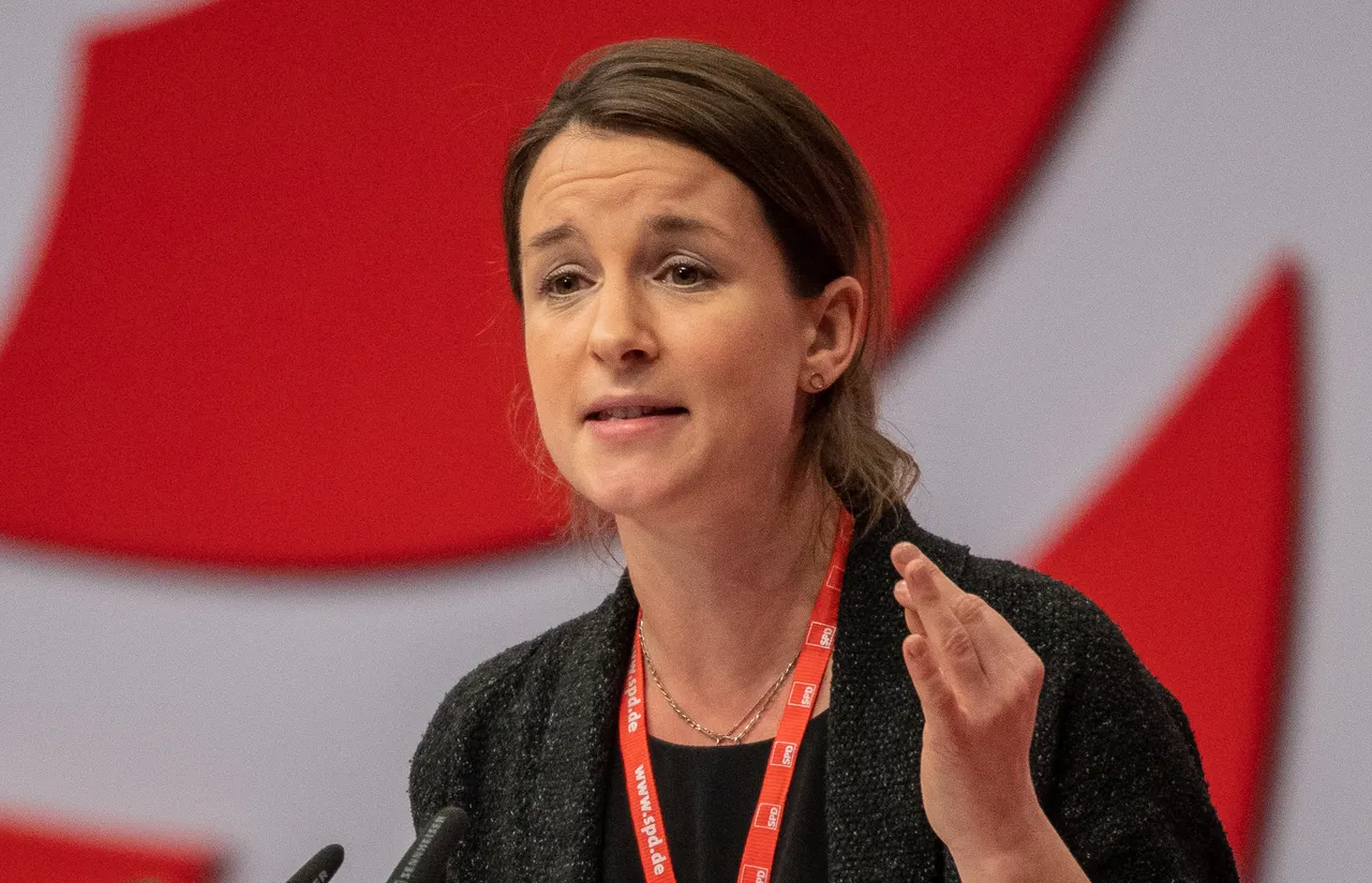 Debatte in SPD: Gegner von Bürgergeldverschärfungen planen Demos