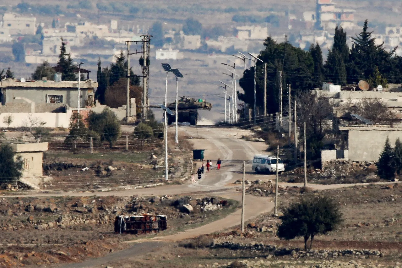 Israeli forces attack Syrian women, children with smoke grenades in Quneitra countryside