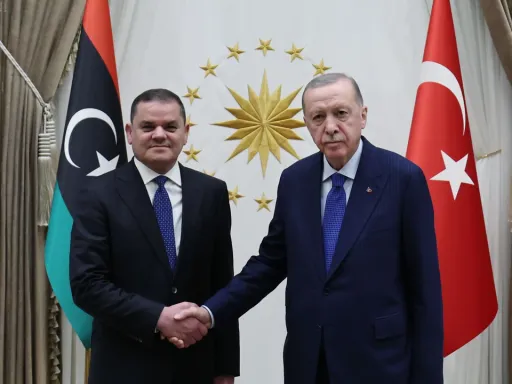 Presidente da Türkiye apresenta condolências ao Primeiro-Ministro da Líbia por acidente aéreo fatal