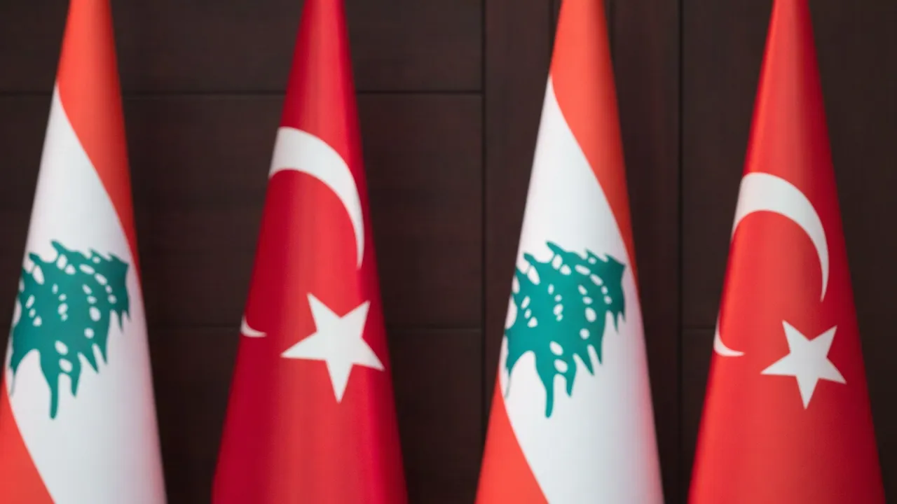 Erdogan reafirma apoio ao Líbano em conversas com Aoun