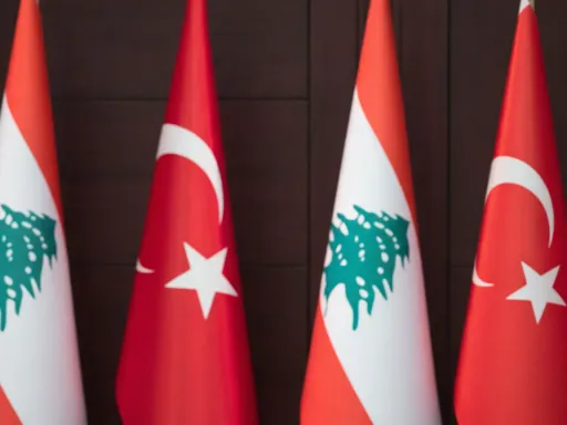 Erdogan reafirma apoio ao Líbano em conversas com Aoun