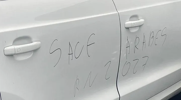 France: un homme condamné à 6 mois de prison pour des tags racistes