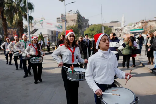 En images: des chrétiens palestiniens de Gaza et de Cisjordanie célèbrent Noël 2025