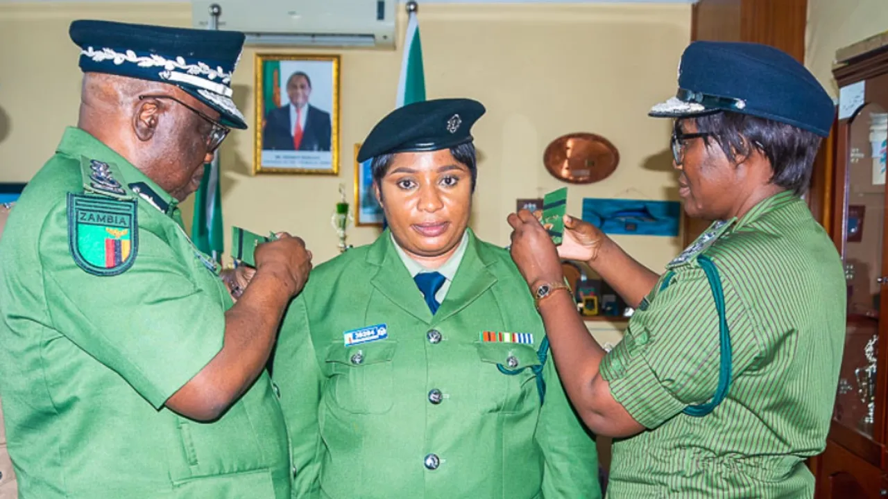 Zambia policewoman rejects $50,000 bribe from moneyed suspect at main airport