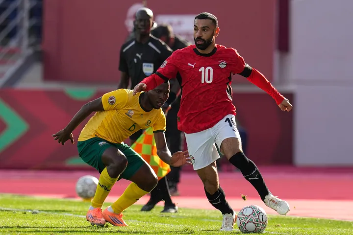 Salah scores penalty as Egypt beat South Africa to book last-16 spot