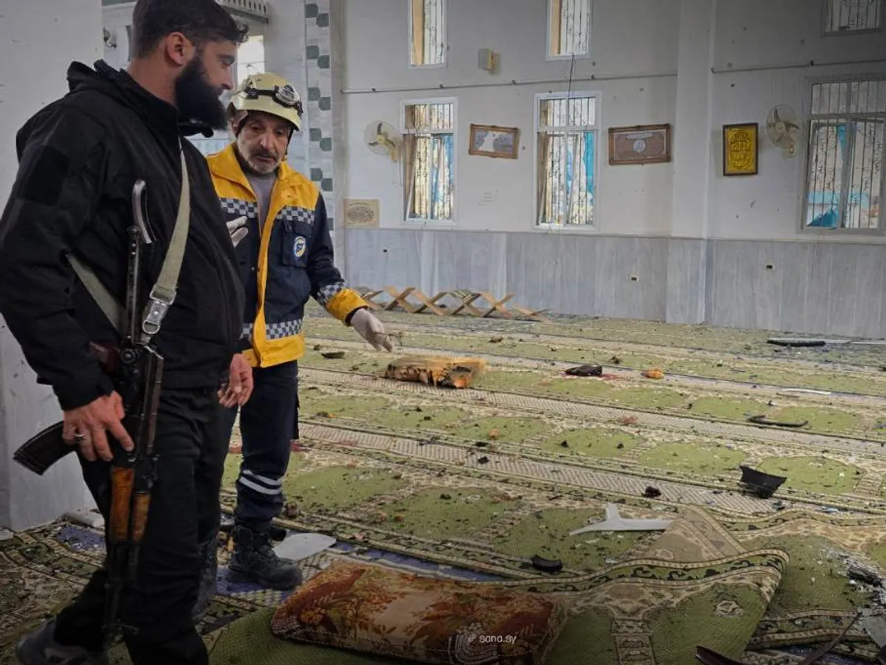 سوريا.. قتلى وجرحى بانفجار داخل مسجد في حي وادي الذهب بحمص