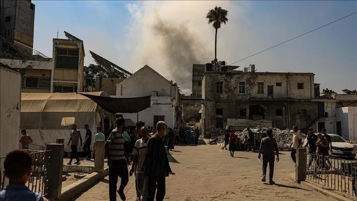 قصف مدفعي وجوي لجيش الاحتلال الإسرائيلي على مناطق مأهولة في غزة