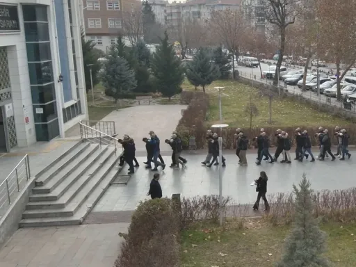 Türkiye detém outro suspeito militante do DAESH por alegadamente estar a planear ataque no Ano Novo