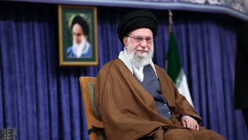 Хаменеи заявил о поражении армии США