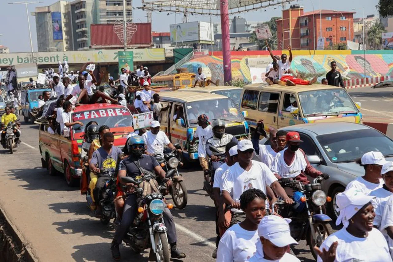 Guinea votes as military leader Doumbouya aims to hang up boots