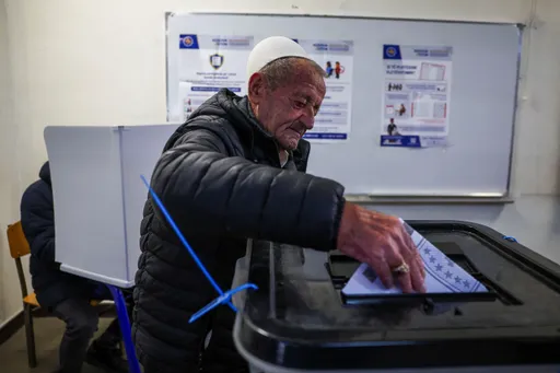 Mbyllen kutitë e votimit për zgjedhjet e jashtëzakonshme parlamentare në Kosovë