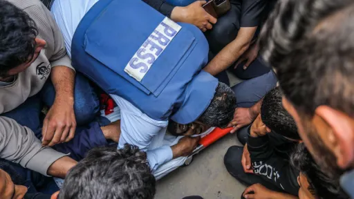 گزارش سندیکای خبرنگاران فلسطین از کشتهشدن ۷۰۶ عضو خانواده خبرنگاران در غزه