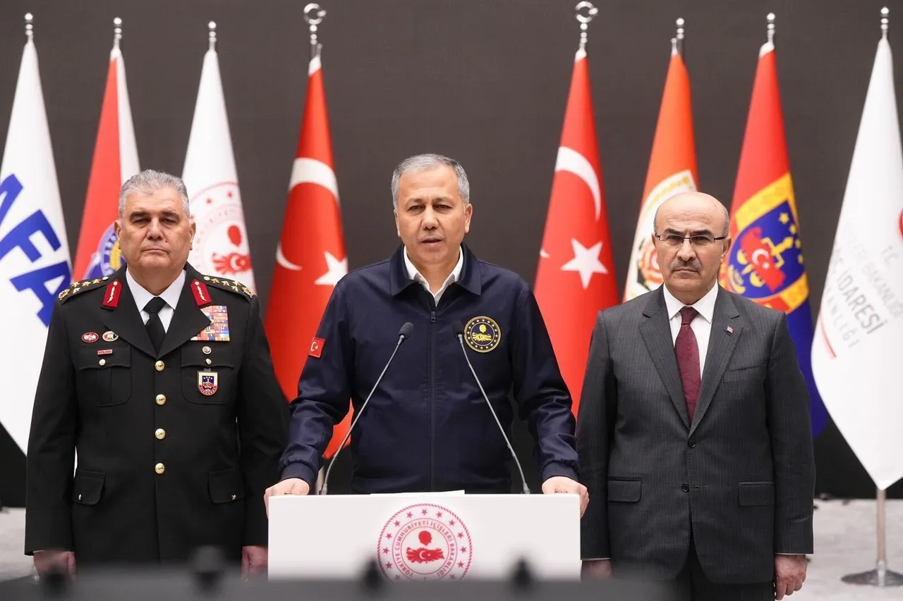 وزير الداخلية التركي يعلن تحييد 6 إرهابيين من "داعش" واستشهاد 3 عناصر أمن بالعملية