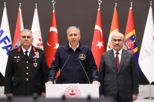 وزير الداخلية التركي يعلن تحييد 6 إرهابيين من "داعش" واستشهاد 3 عناصر أمن بالعملية