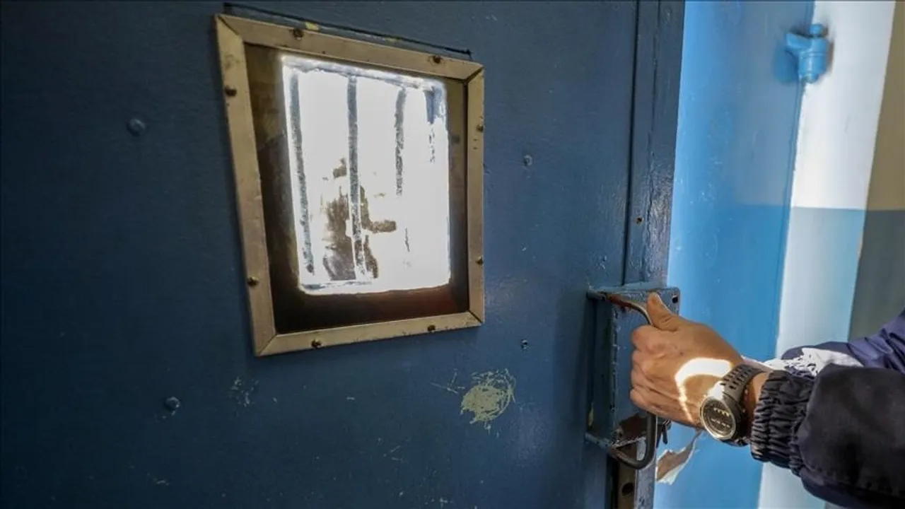 Shqipëri, në amnistinë e fundvitit pritet lirimi i 380 të burgosurve