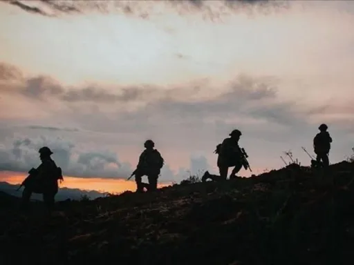 Polícia lança operação antiterrorista contra o Daesh no  noroeste da Türkiye: 7 polícias feridos