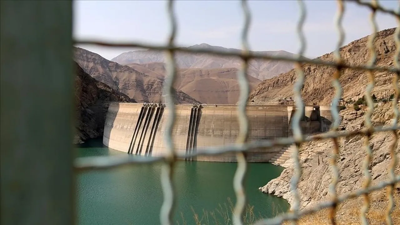 مقام محلی ایران: ۵۵ درصد حجم سدهای استان کرمانشاه خالی است