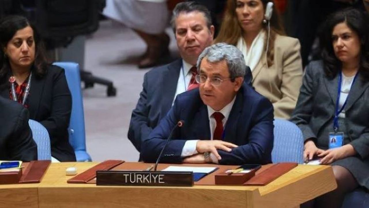 Türkiye refuzon kundërshtimin grek ndaj termit  Ngushticat Turke  në letër drejtuar OKB së
