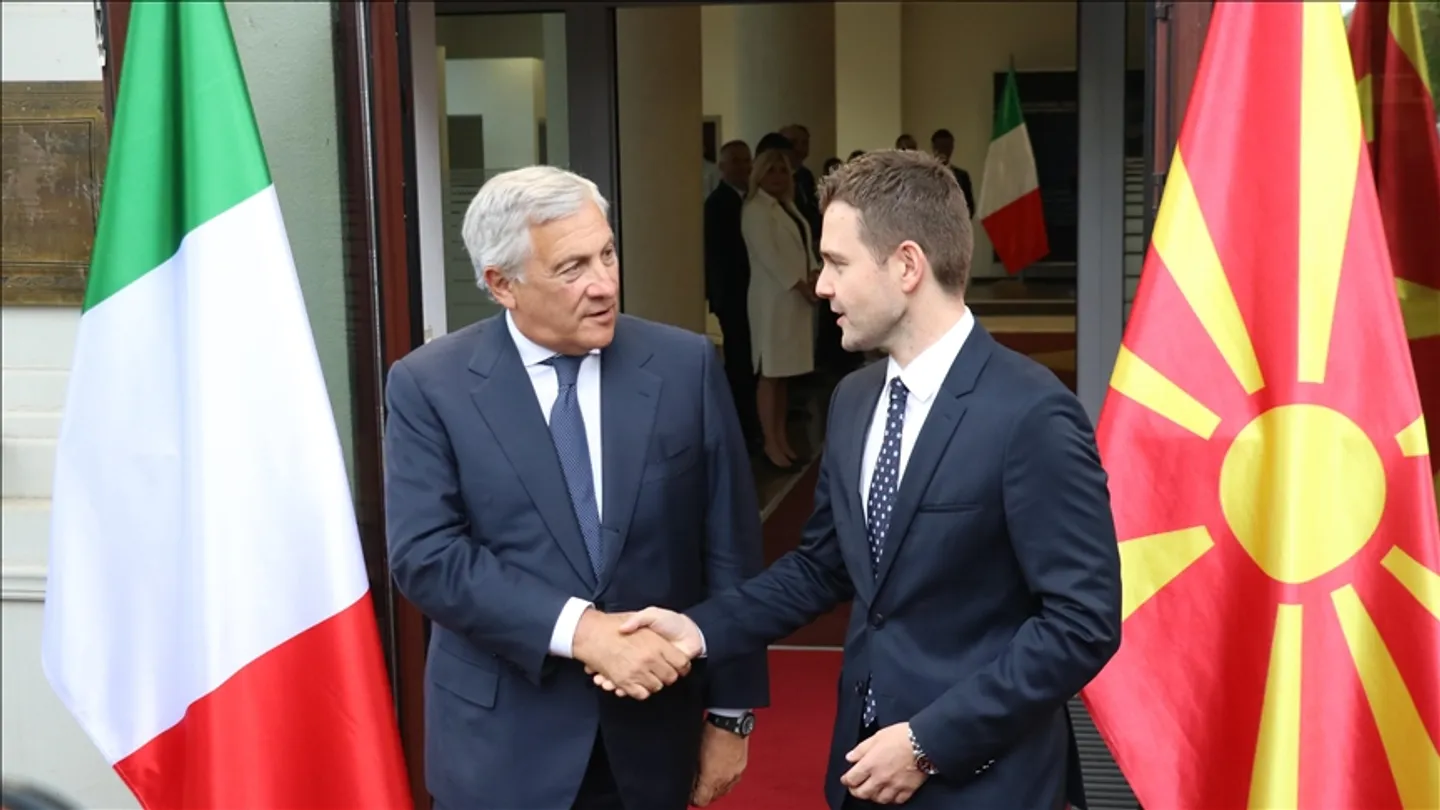 Mucunski-Tajani do të diskutojnë për Korridorin 8 dhe Ballkanin Perëndimor