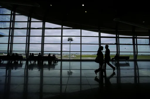 Penumpang ditahan susulan ancaman bom palsu di KLIA