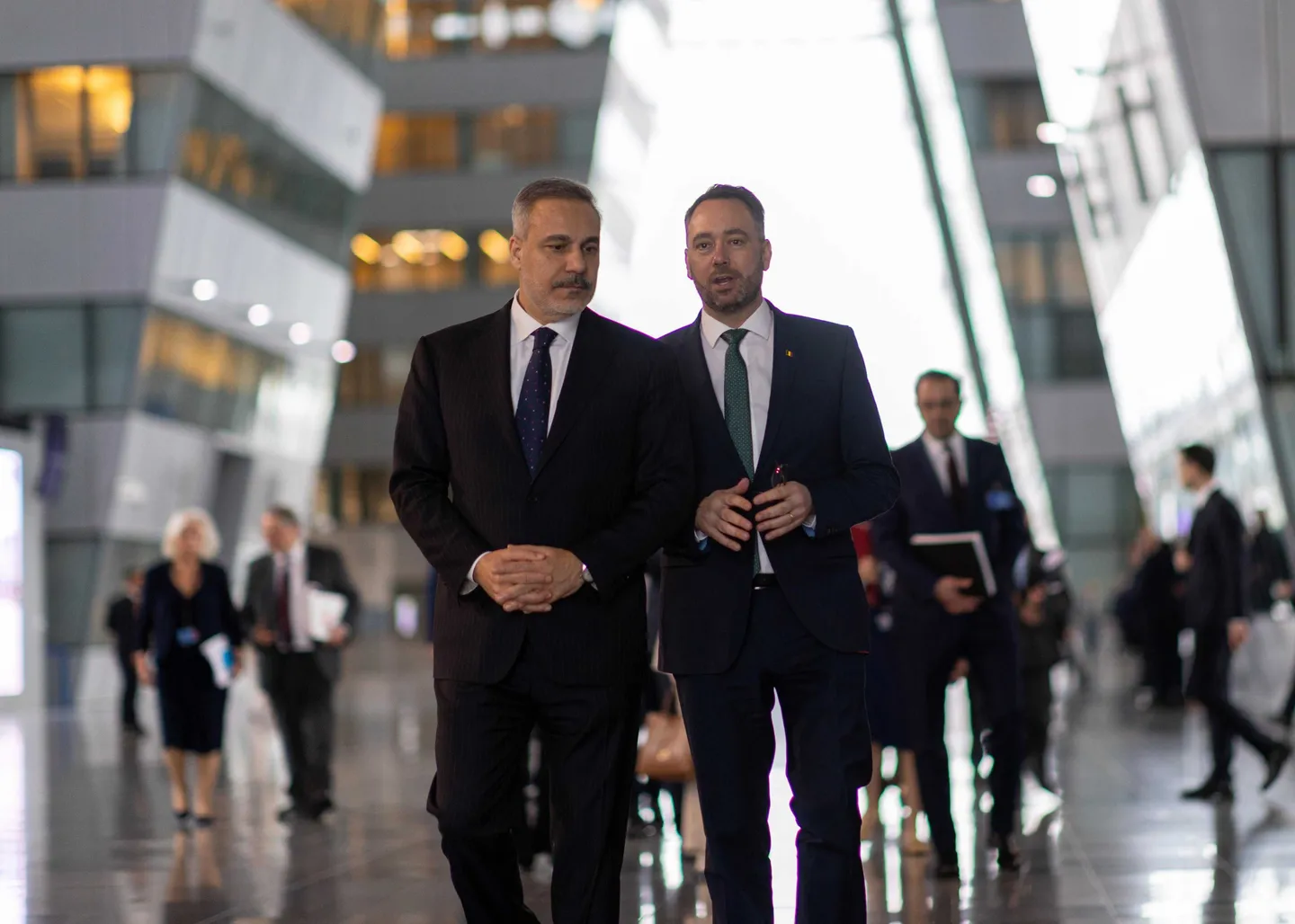 فيدان يلتقي مسؤولين على هامش اجتماع وزراء خارجية دول "ناتو"