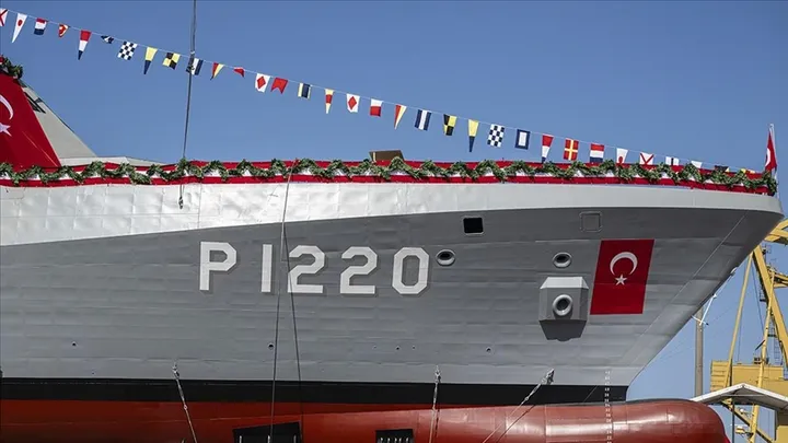 ASFAT nënshkroi marrëveshje për shitjen e një anijeje luftarake Rumanisë