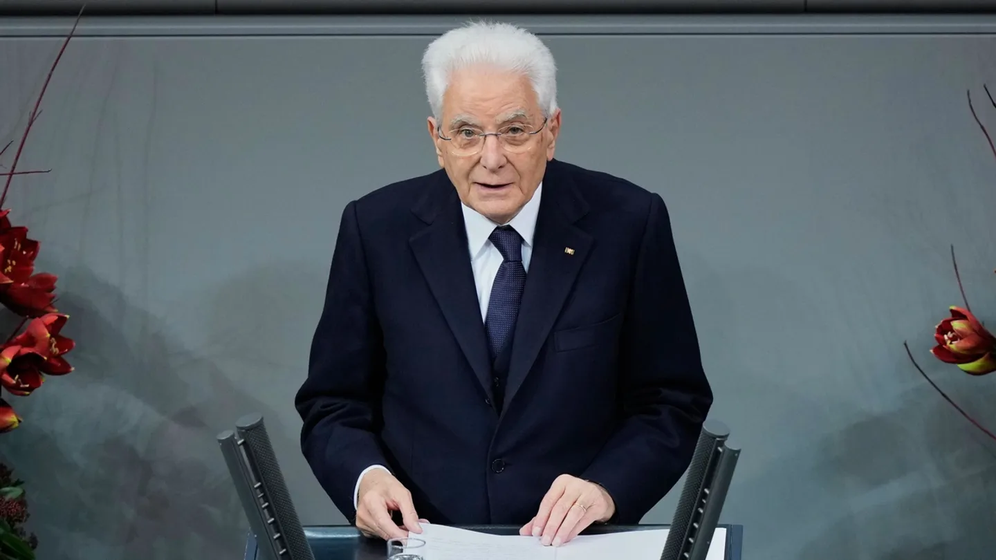 Prezident S.Mattarella Avropada ümumi müdafiə stukturunun qurulması barədə danışdı