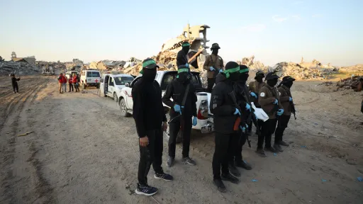 عثرت عليه المقاومة.. إسرائيل تعلن تسلمها جثماناً مفترضاً لأحد الجنود المحتجزين في غزة