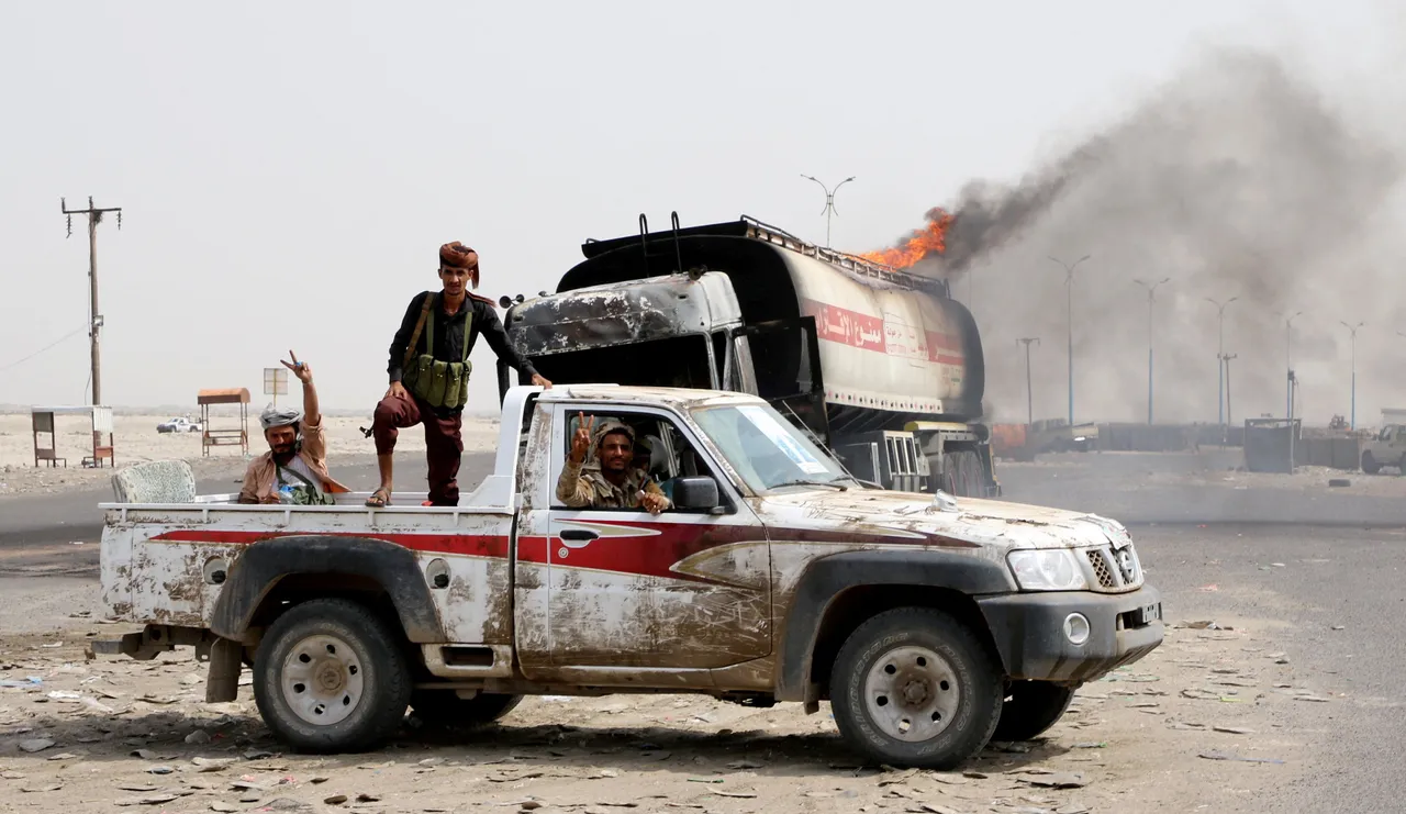 تمسك بالاستفتاء.. "الانتقالي" يرحّب بدعوة السعودية إلى مؤتمر بشأن جنوب اليمن