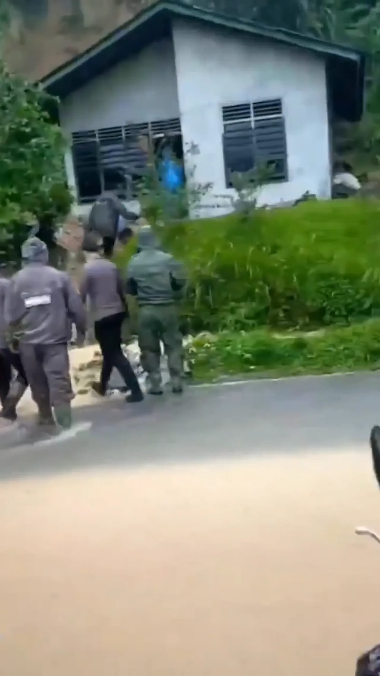 Hujan deras picu banjir dan longsor di Palembayan Agam, 3 warga dievakuasi