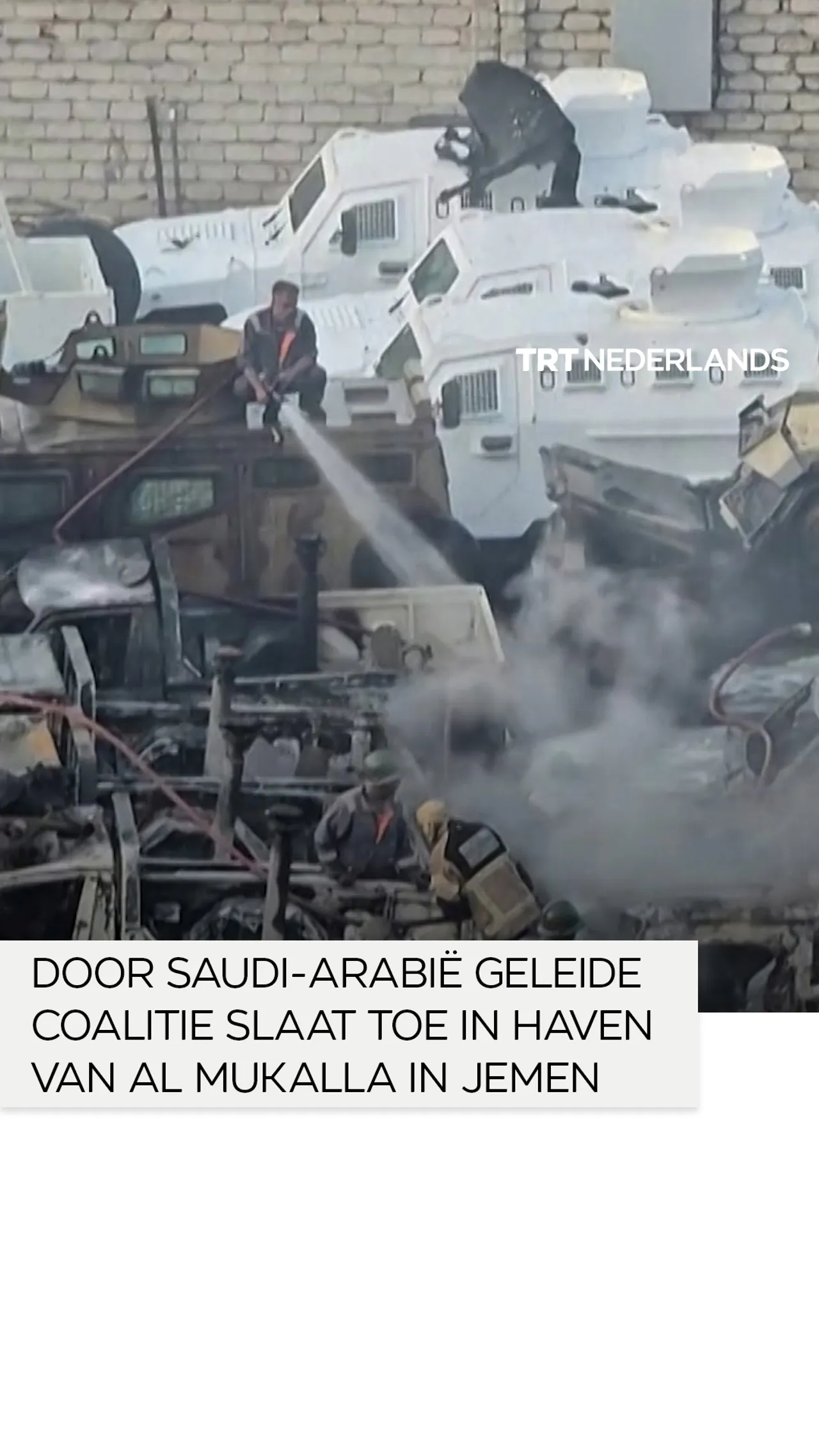Door Saudi-Arabië geleide coalitie slaat toe in Jemeense haven
