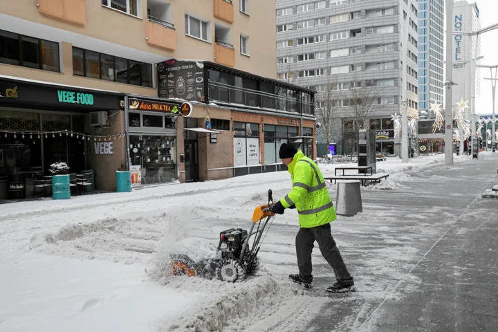 Alerty pogodowe w Europie: mróz, śnieg i silny wiatr