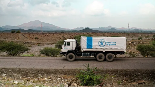 Sudan extends opening of Adre border crossing with Chad to allow aid flow