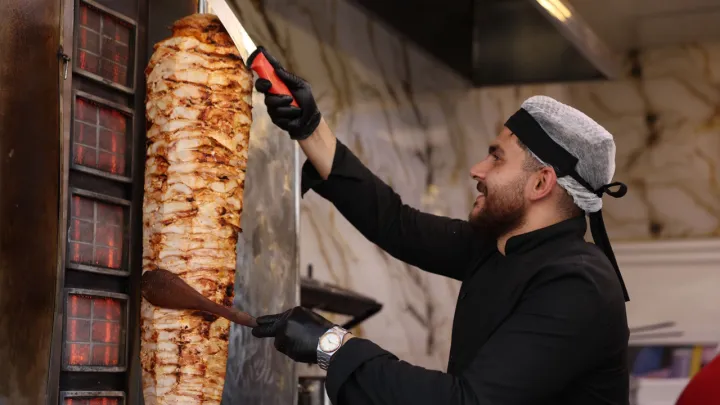 دونر، لاح‌معجون و سیمیت در صدر سفارش‌های آنلاین غذا در ترکیه