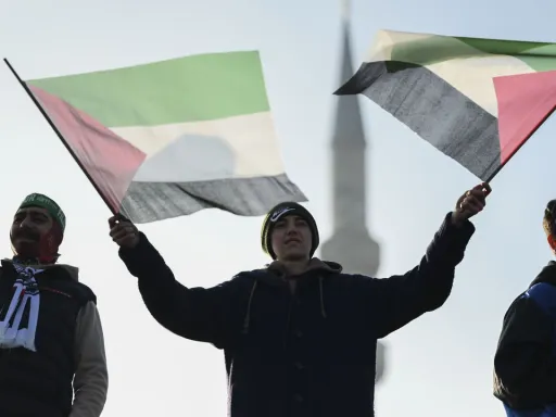 'A Palestina jamais será esquecida' — Manifestação por Gaza em Istambul no dia 1 de janeiro