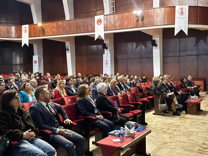 ئەنقەرەدە «خەلقئارا قەدىمكى تۈرك تىلى مۇھاكىمە يىغىنى» ئۆتكۈزۈلدى