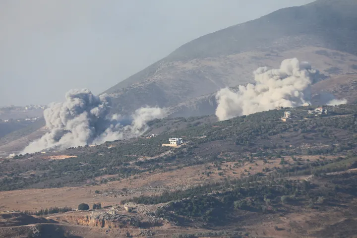 Israeli army hits Lebanese villages with fresh air strikes