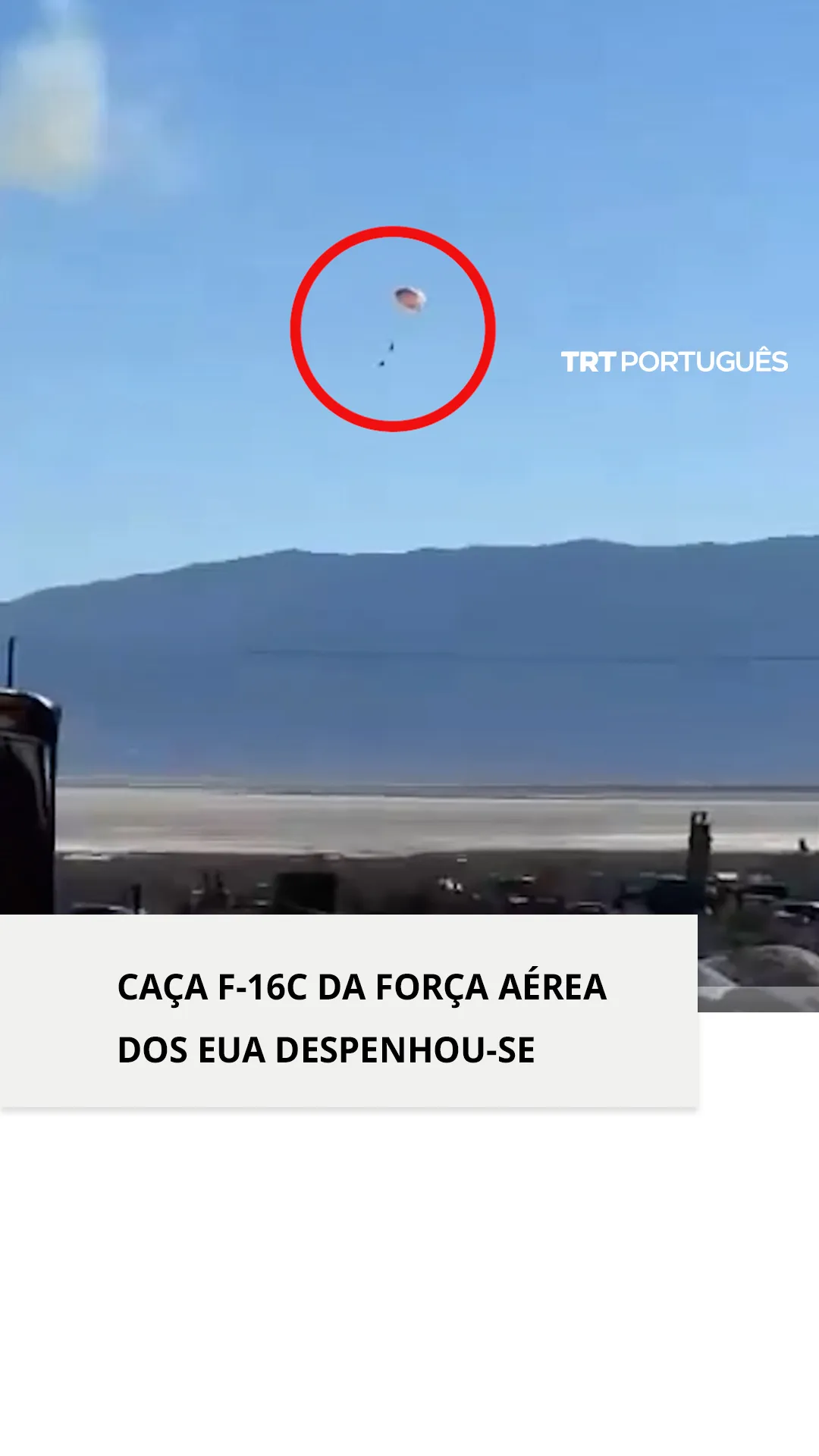 F-16C dos Thunderbirds da Força Aérea dos EUA despenha-se durante treino