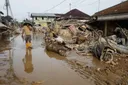 Korban tewas banjir di negara-negara Asia lewati 1.500, desakan regulasi ketat deforestasi meningkat