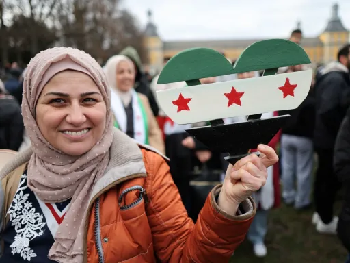 Awrupa Berlege süriyälelärgä qarata sıyınu säyäsäten qabat qarıy