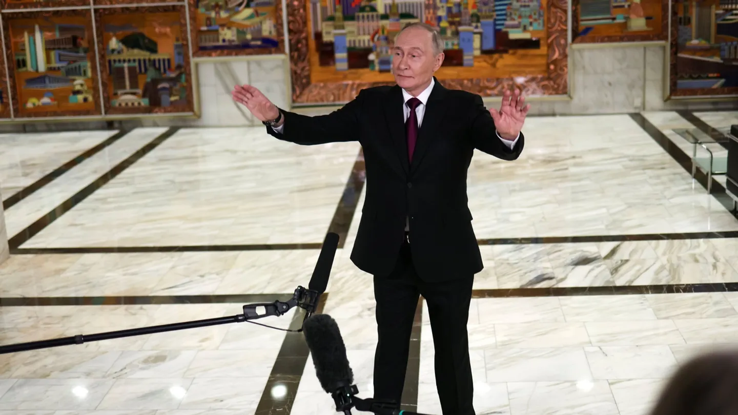 Путин заявил о сложностях переговоров