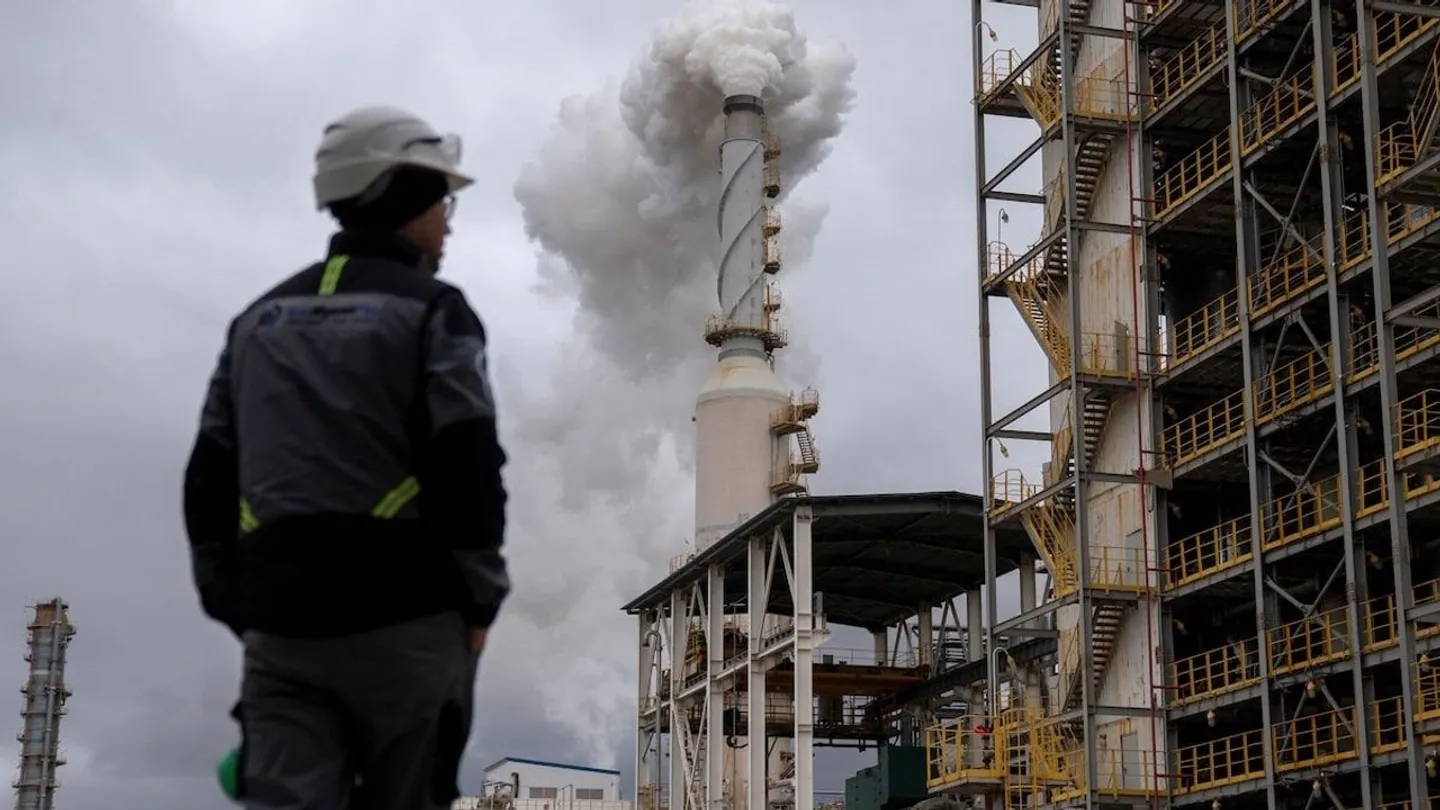 Казахстан уводит нефть подальше от России?