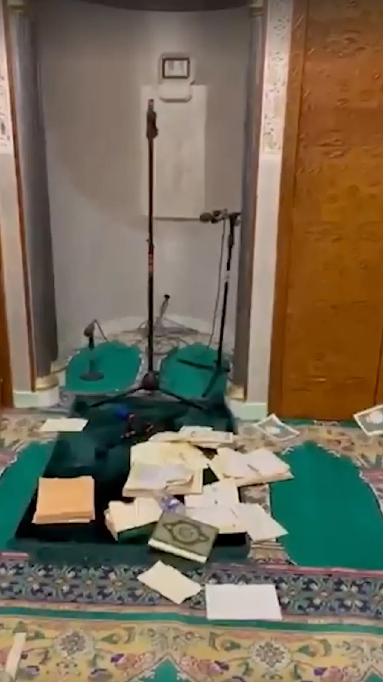 Salinan Al-Quran dirobek dalam serangan anti-Islam di Prancis